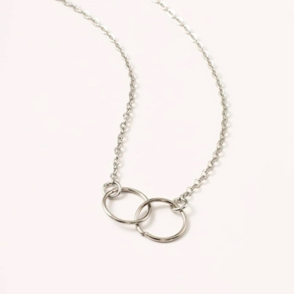 3/$30 🤍 Double Loop Necklace - Picture 4 of 4